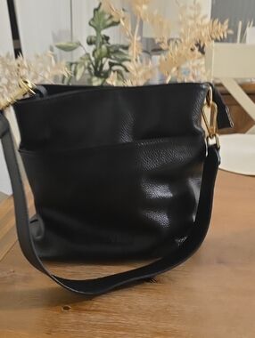 Black Japanes Leather Kattee Bucket Shoulder Bag